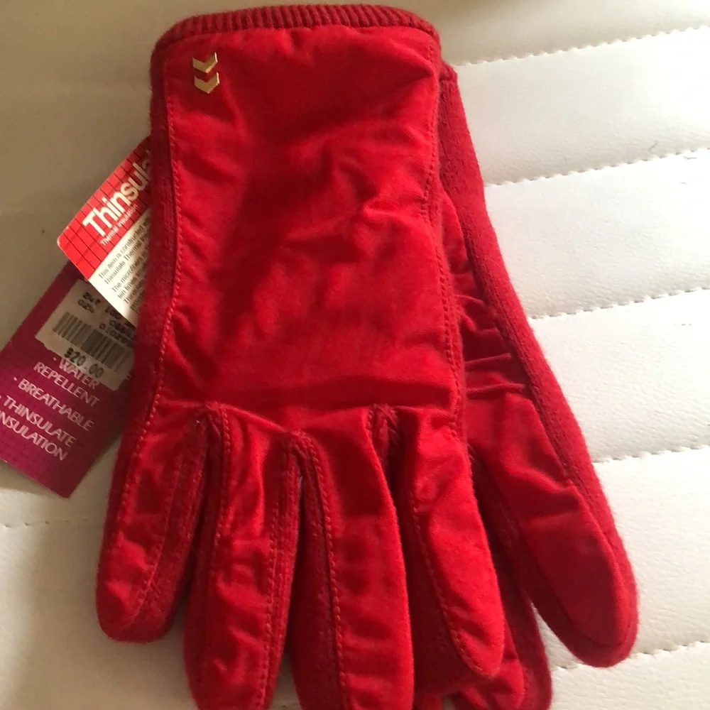 Vintage Thinsulate red gloves water repellent, breathable new never worn tags on